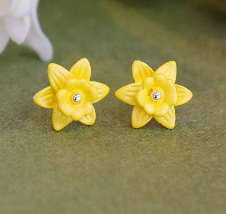 Daffodil Mini Studs